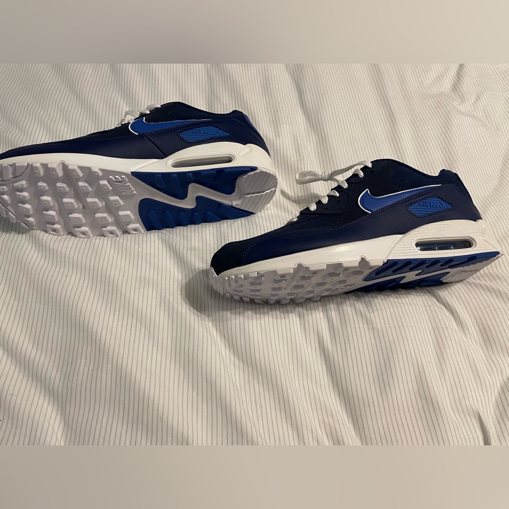 NWOT Nike Air Max Essential Blue Void